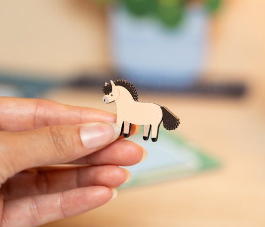 TINY HORSE PIN/MAGNET