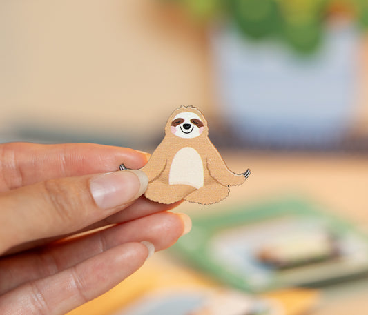 SUPER CHILL SLOTH PIN/MAGNET