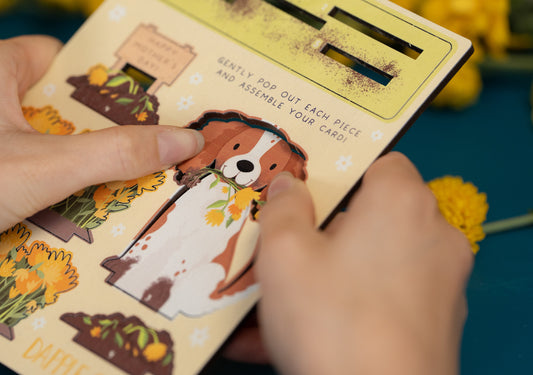 DIGGING SPANIEL MOTHER'S DAY POP OUT CARD - PERSONALISABLE