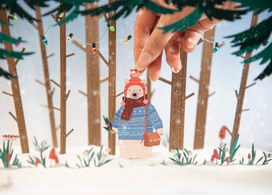 WINTERY POLAR BEAR WOODEN CHRISTMAS DECORATION