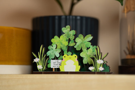 PLEASE BE NICE TO ME FROG DESK COMPANION