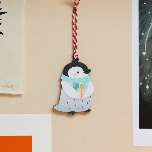 PENGUIN FAMILY CHRISTMAS DECORATIONS