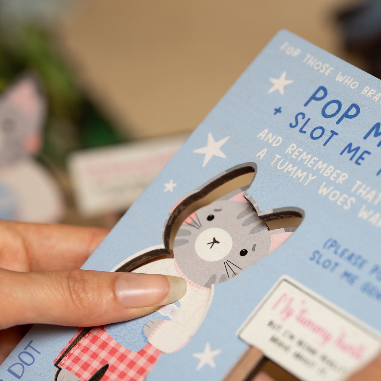 MY TUMMY HURTS BUT I'M BEING REALLY BRAVE ABOUT IT DESK COMPANION