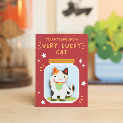 VERY LUCKY CAT PIN/MAGNET