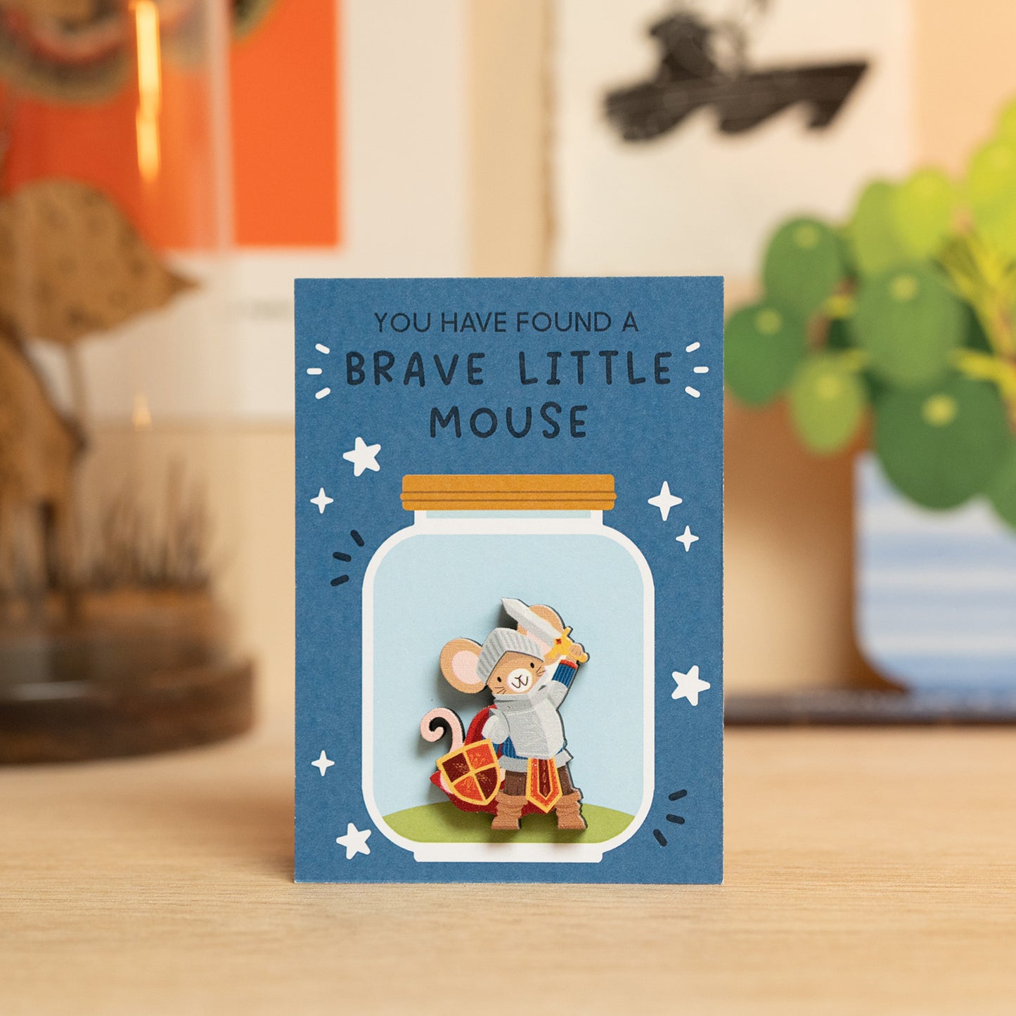 BRAVE LITTLE MOUSE PIN/MAGNET