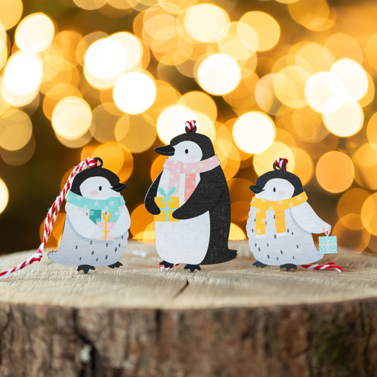 PENGUIN FAMILY CHRISTMAS DECORATIONS