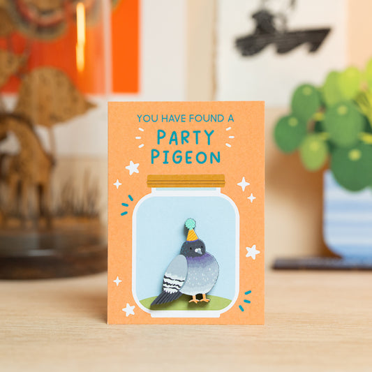 PARTY PIGEON PIN/MAGNET