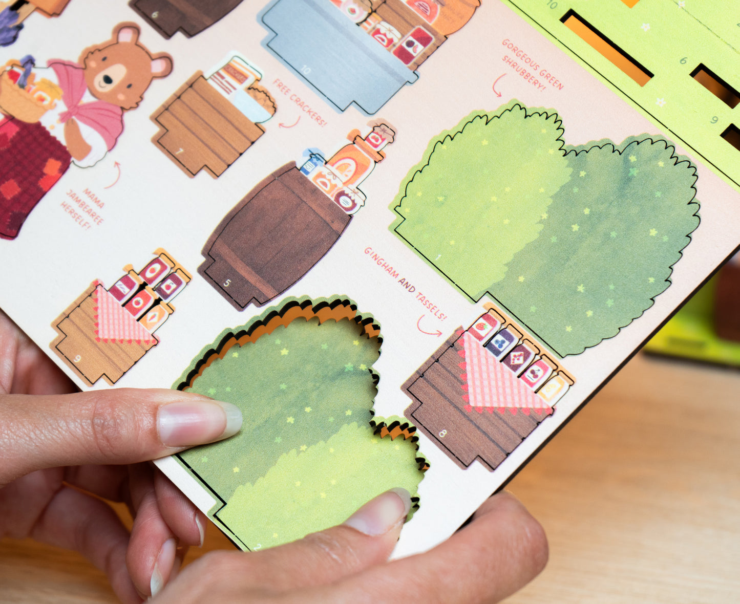 TINY FARMER'S MARKET - BEAR'S JAMS & JELLIES DESK COMPANION