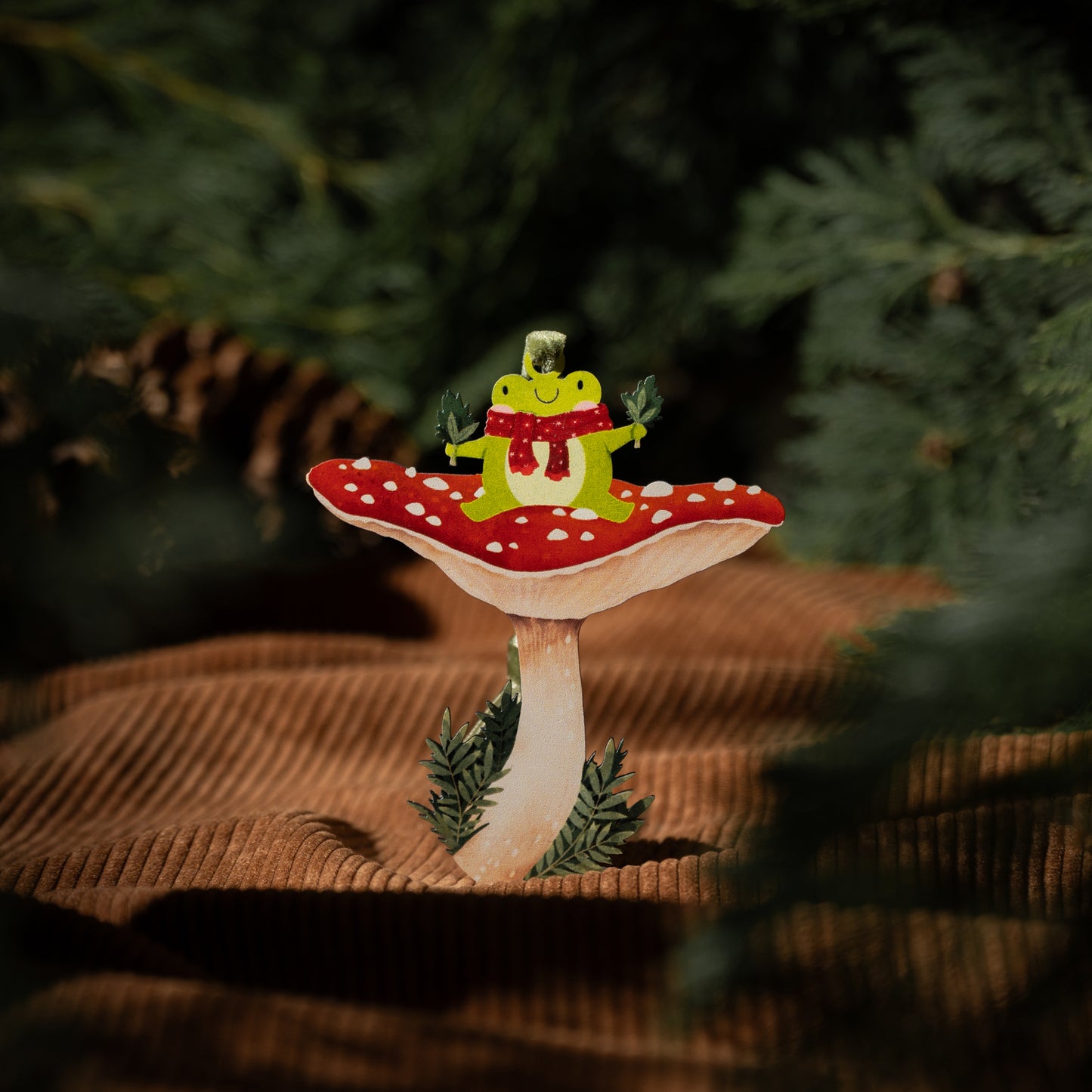 FROG & TOADSTOOL CHRISTMAS DECORATION