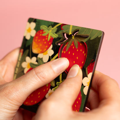 STRAWBERRY POP OUT MAGNETS