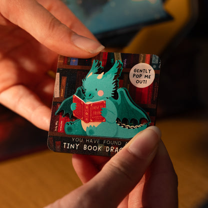 BOOK DRAGON PIN/MAGNET
