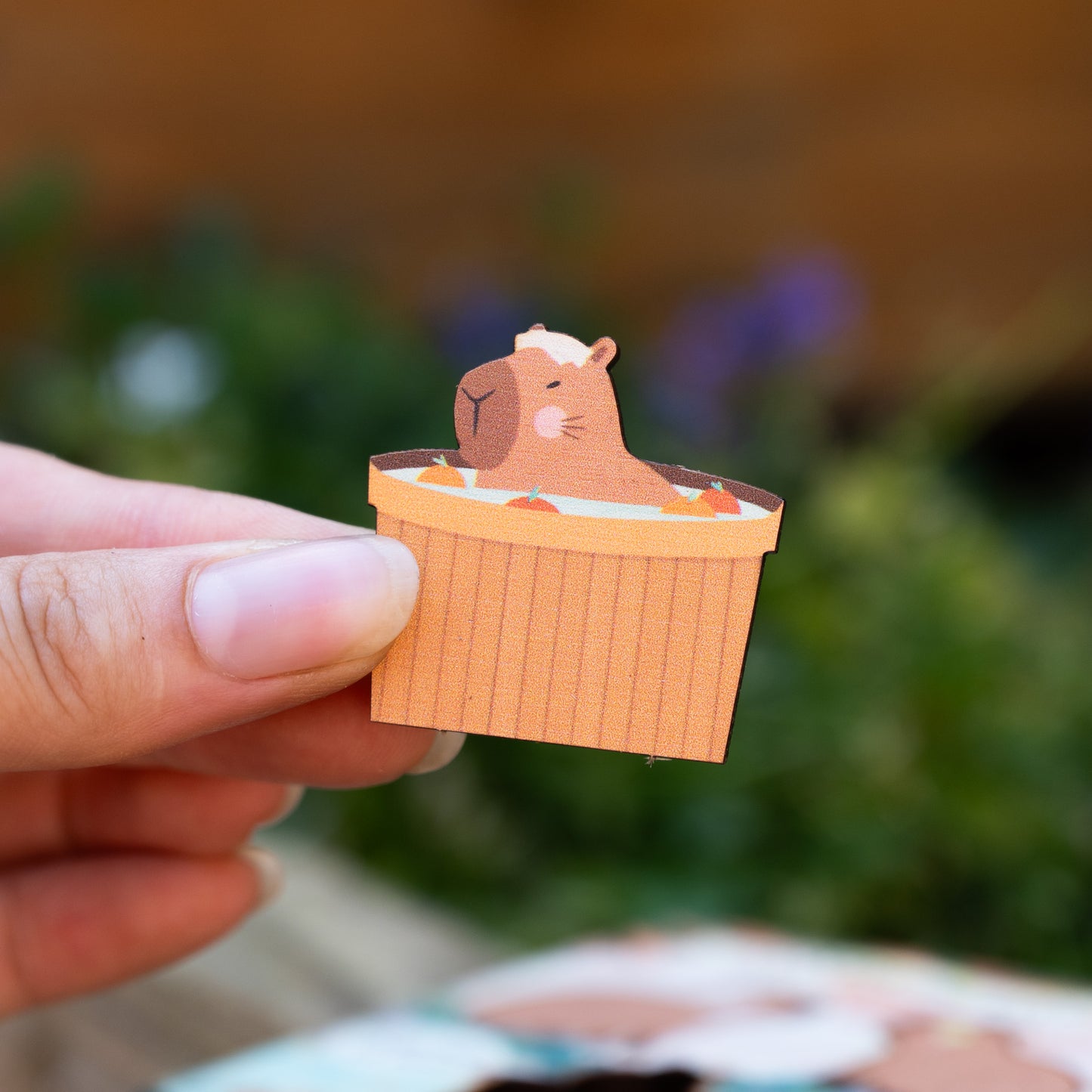 CAPYBARA SPA WOODEN POP OUT MAGNETS