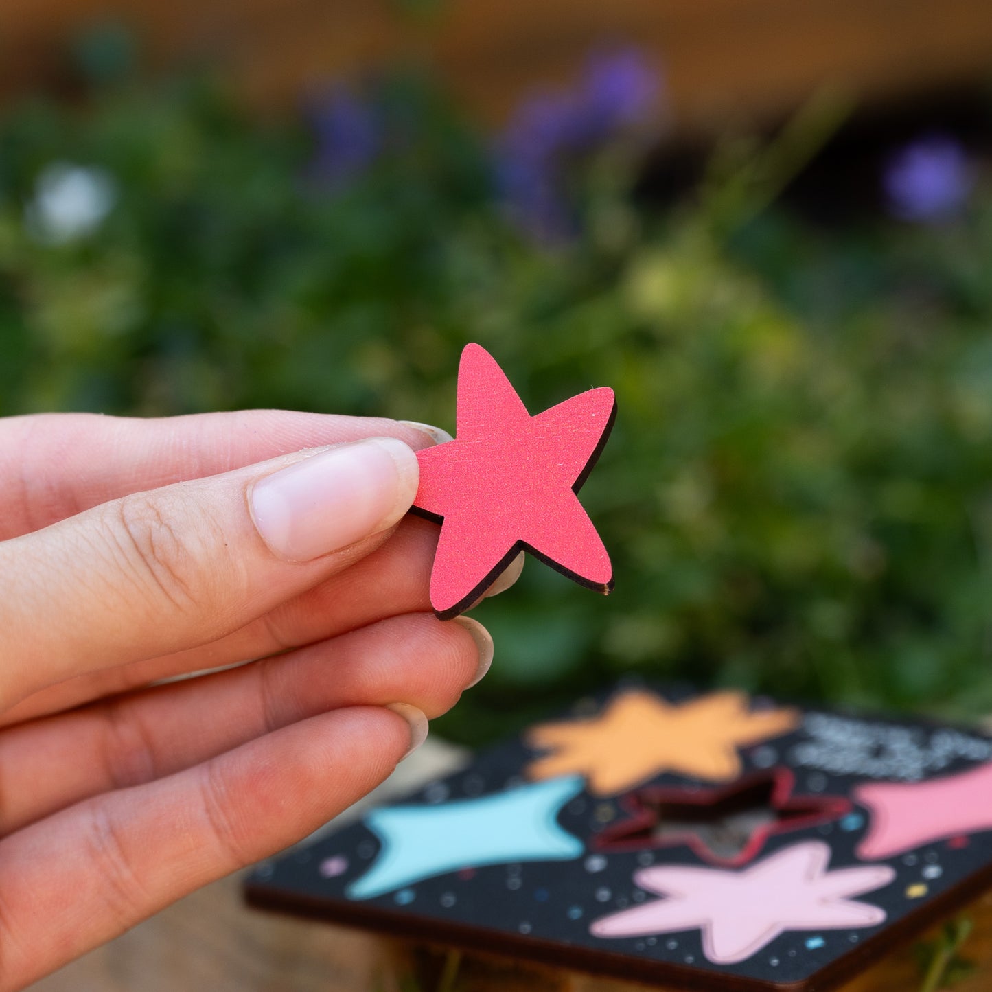 COLOURFUL STAR POP OUT MAGNETS